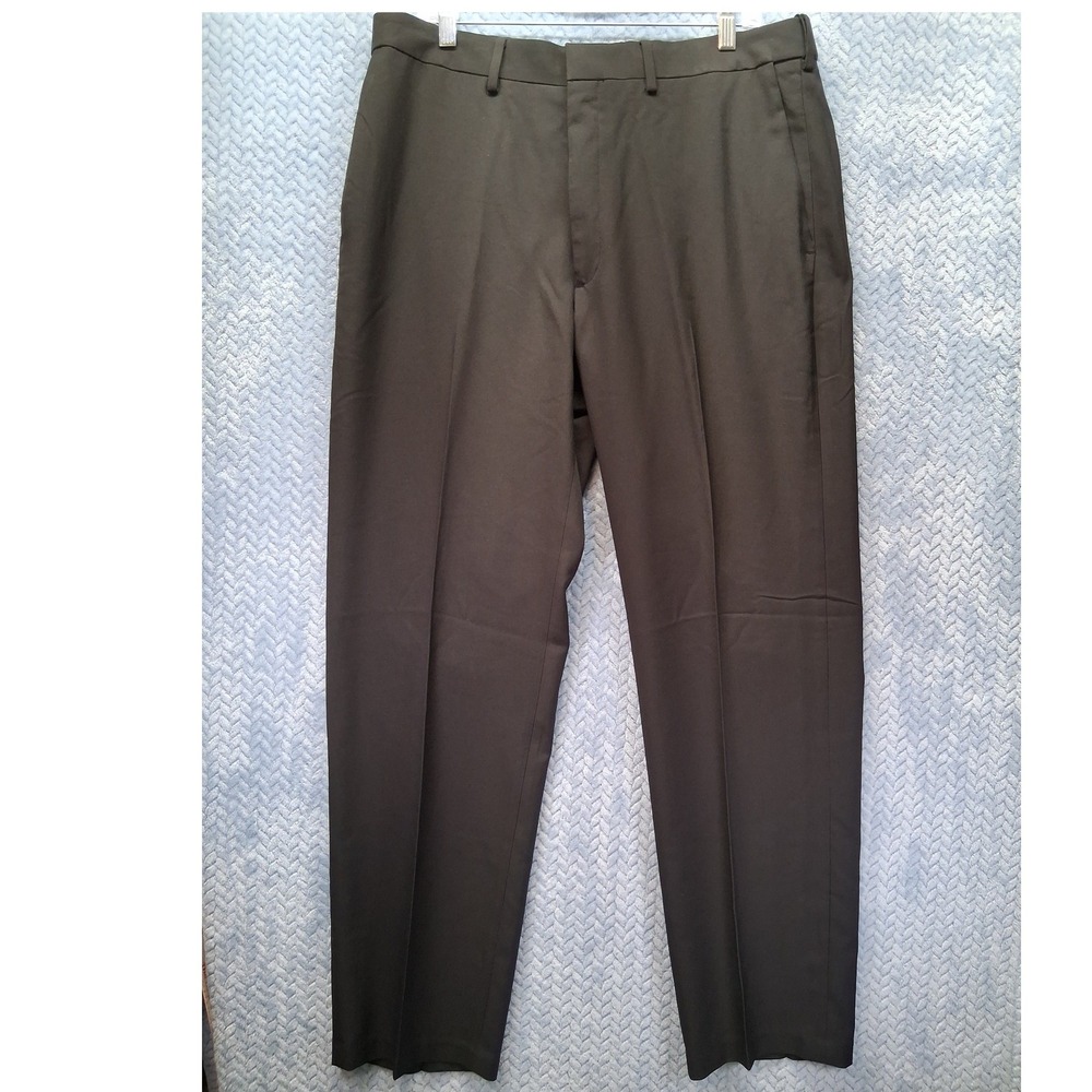 Haggar Premium Comfort Dress Pants Mens 36x32 Black Classic Fit Flat Front